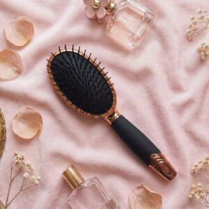 Brosse à cheveux noire